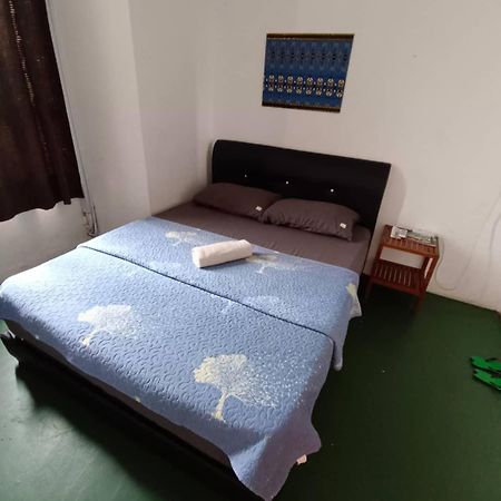 Tabun Homestay Miri Buitenkant foto