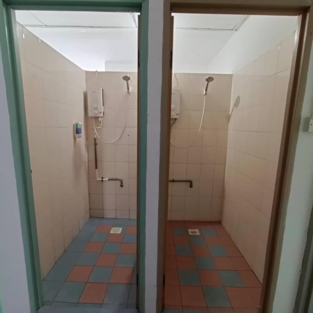Tabun Homestay Miri Buitenkant foto